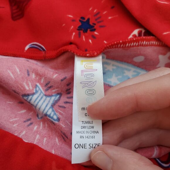 NEW LuLaRoe Red Firework Leggings - Picture 7 of 9